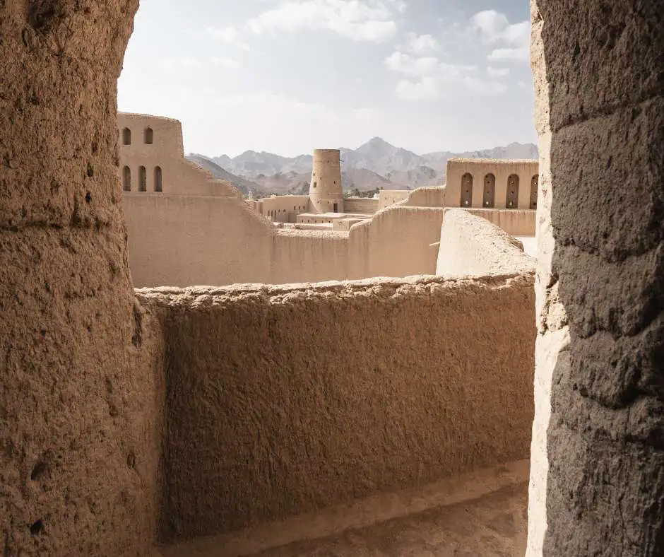 forte-bahla-unesco-oman-tour.webp