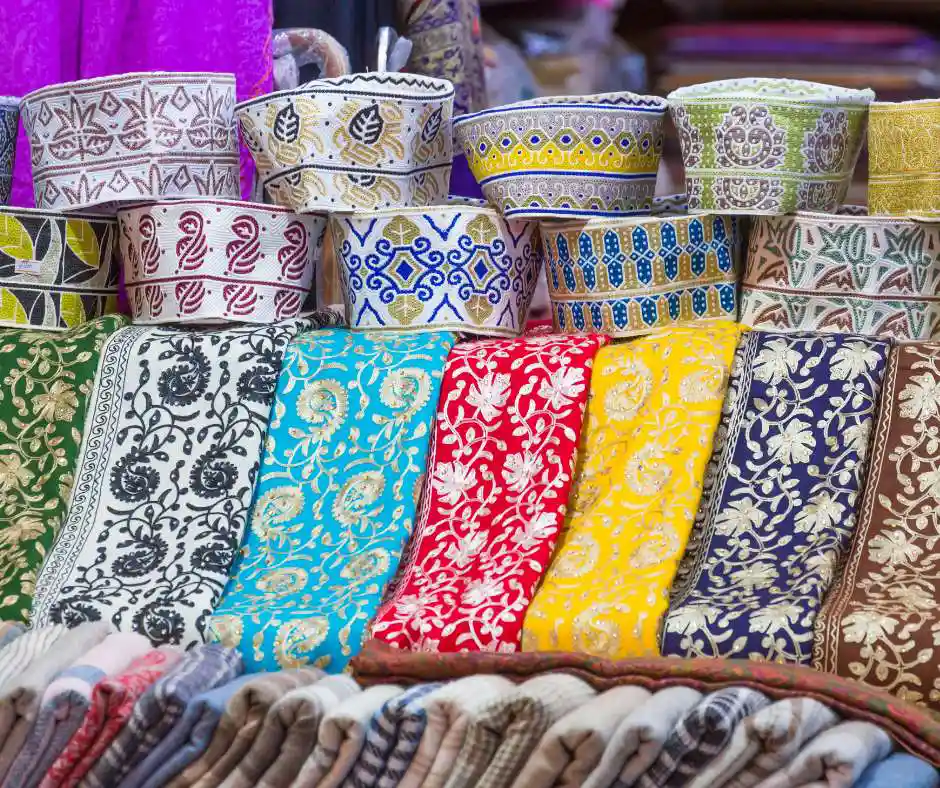 mutrah-souk-muscat-oman.webp